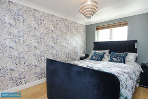 Bedroom- click for photo gallery